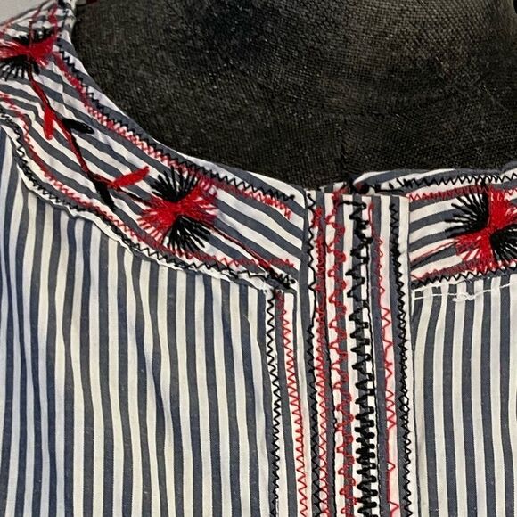 Mi Golondrina Hand Embroidered Striped Blouse Size Medium - Picture 3 of 11